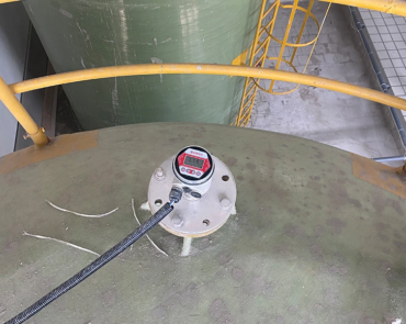 Radar Level Transmitter And DP Level Transmitter For Tank Level Measurement Secondary (Services) Radar Level Transmitter